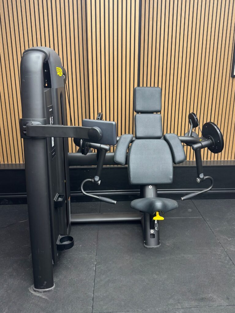 Technogym Selection 900 Arm Curl Unity Mini (MNRP) Meteor Black
