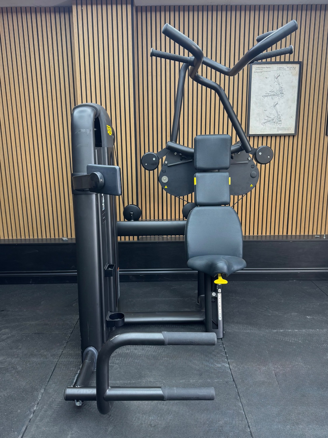 Technogym Selection 900 Vertical Traction Unity Mini (MNGP) Meteor Black