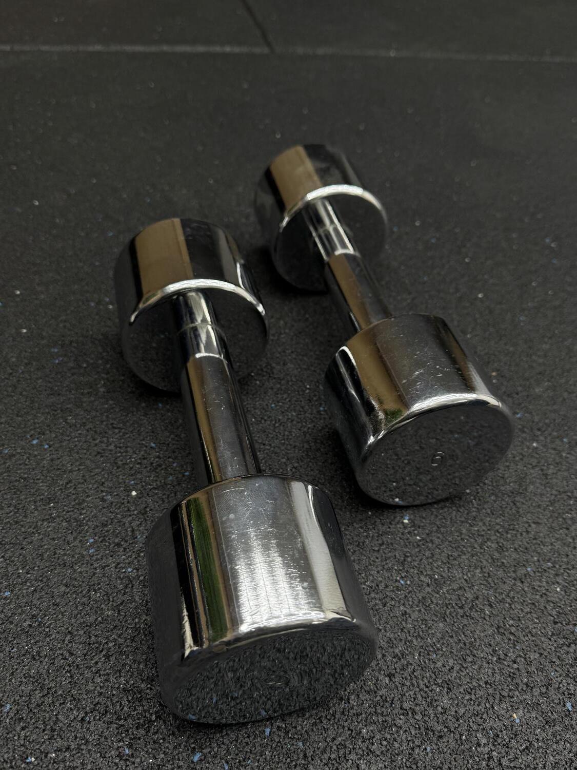 Technogym Chrome Dumbbell 6KG Pair - Image 3