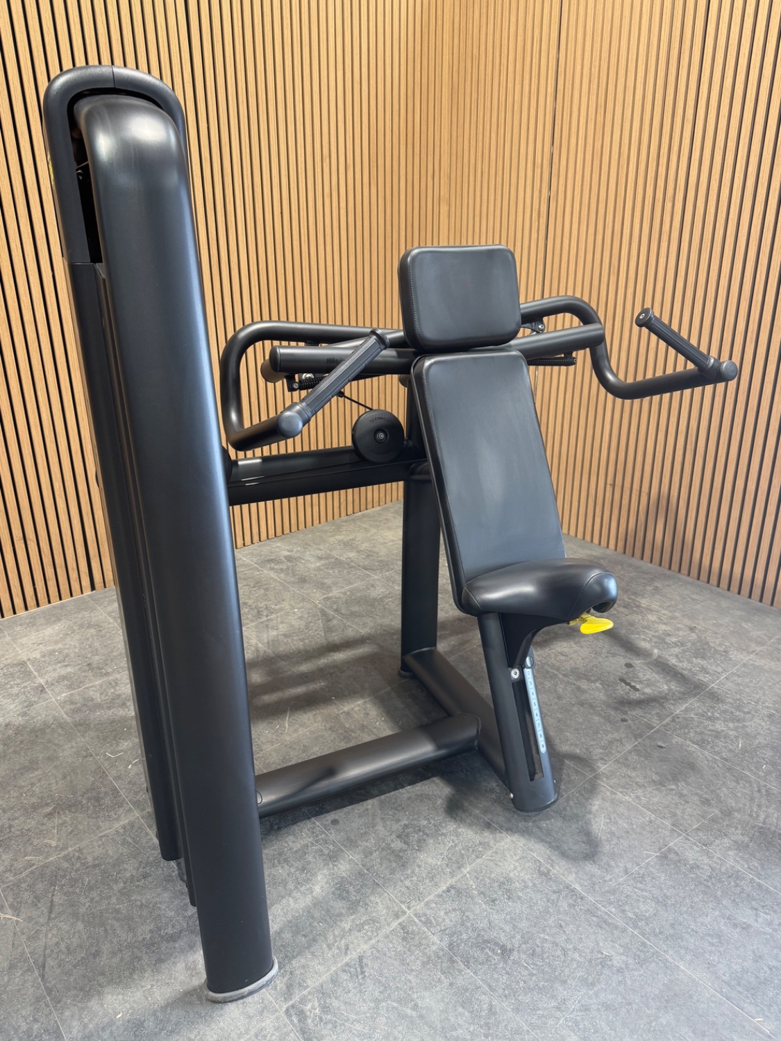 Technogym Selection 700 Shoulder Press (MNEC) Meteor Black - Image 3