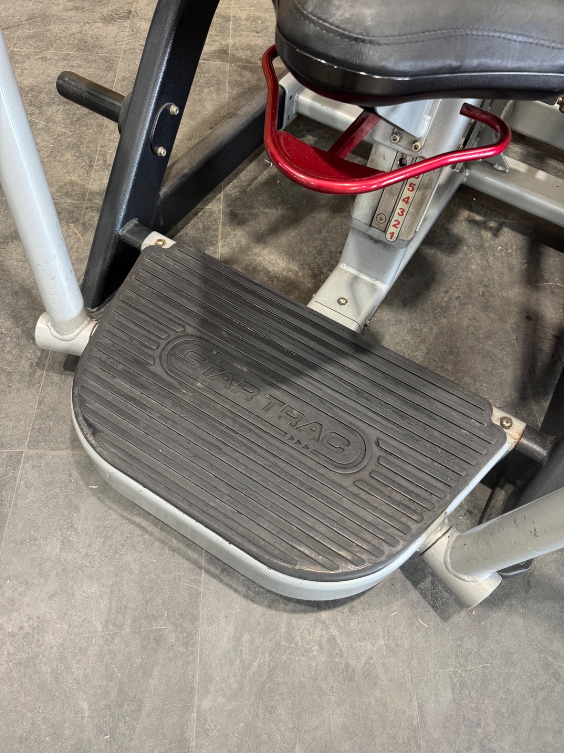 Star Trac Leverage Chest Press - Image 5