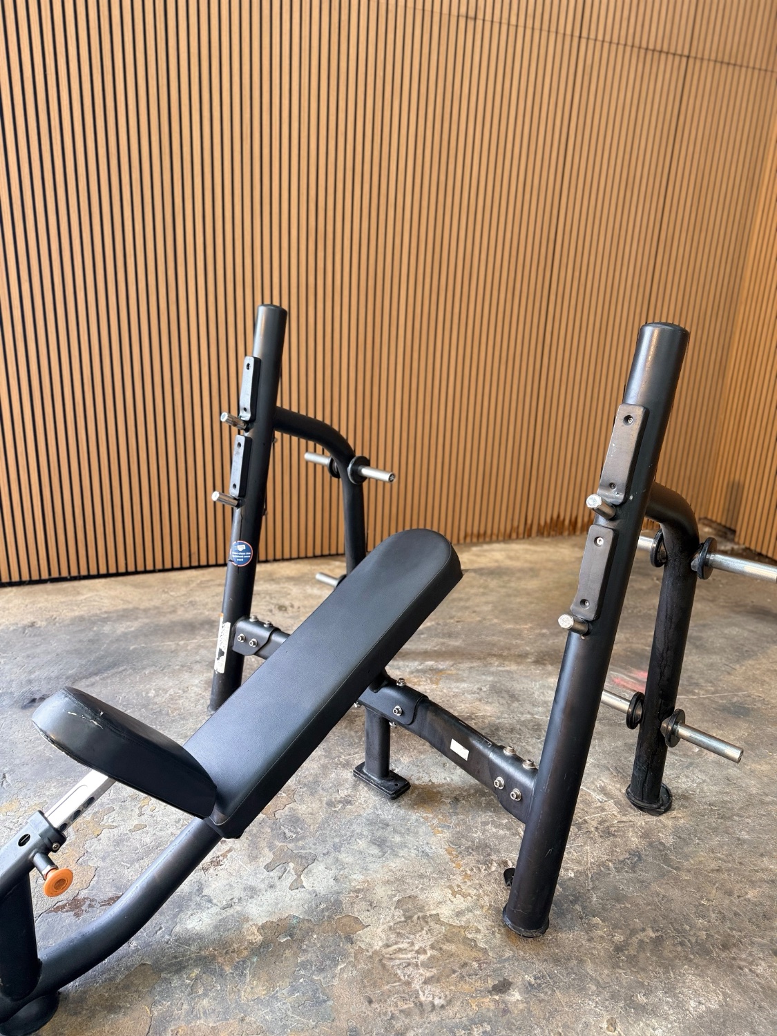 Matrix Incline Bench - Image 4