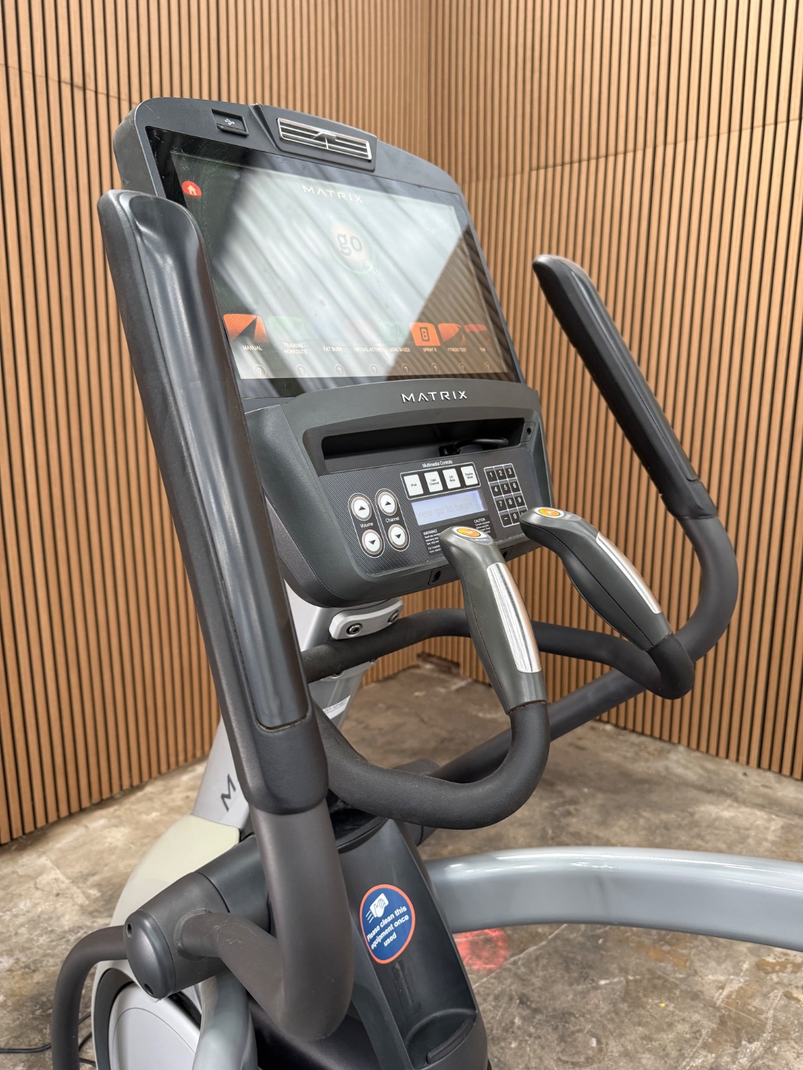 Matrix Performance E7xi Elliptical - Image 6
