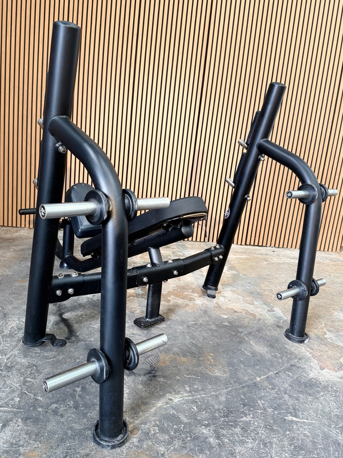 Matrix Incline Bench - Image 3