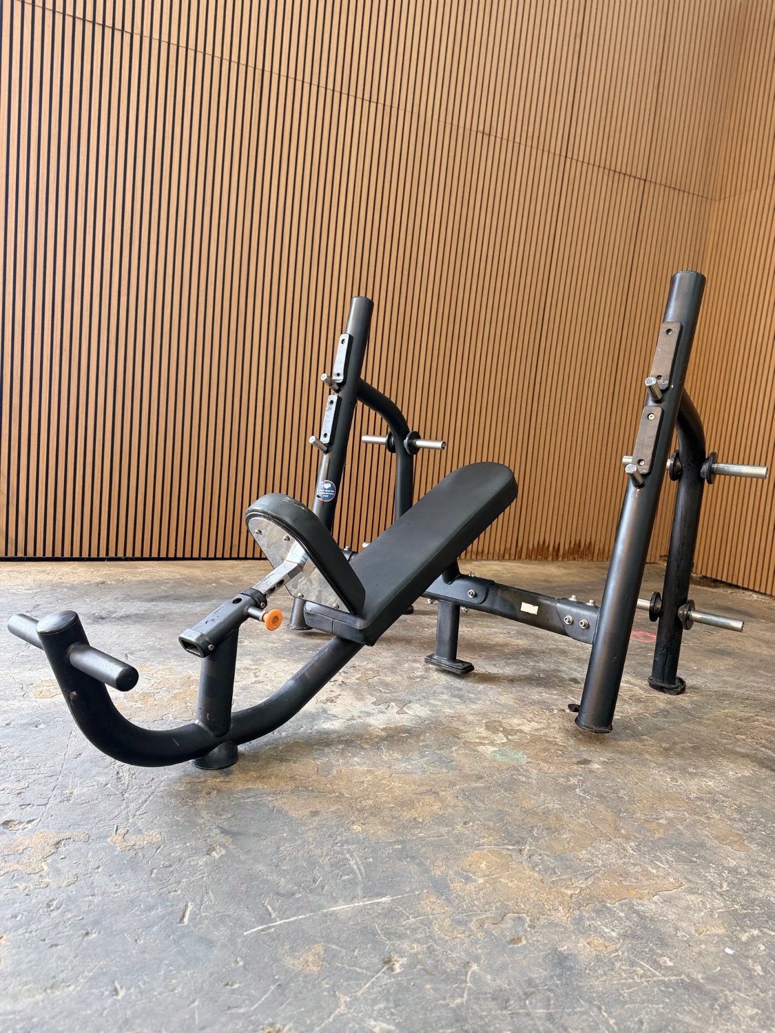 Matrix Incline Bench
