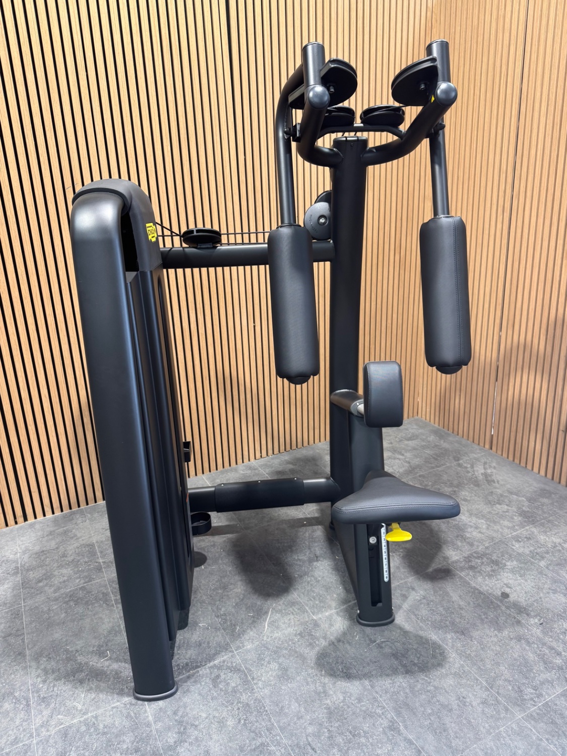 Technogym Selection 900 Reverse Fly (MNXP) Meteor Black - Image 2