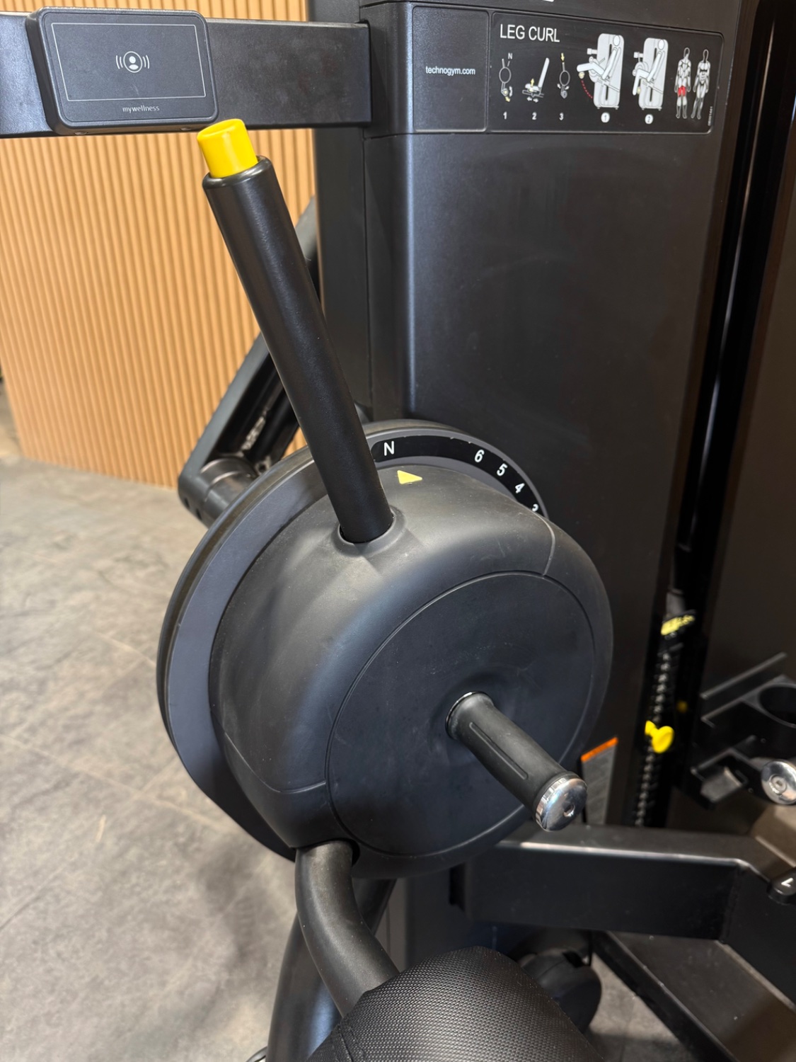 Technogym Artis Leg Curl (MK90) Black - Image 5