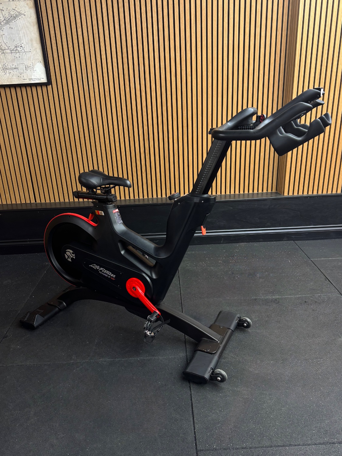Life Fitness IC7 - Black Frame TFT2.0