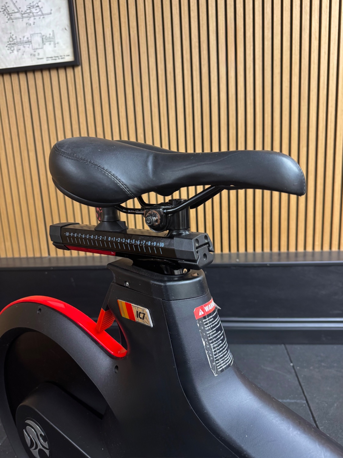 Life Fitness IC7 - Black Frame TFT2.0 - Image 2