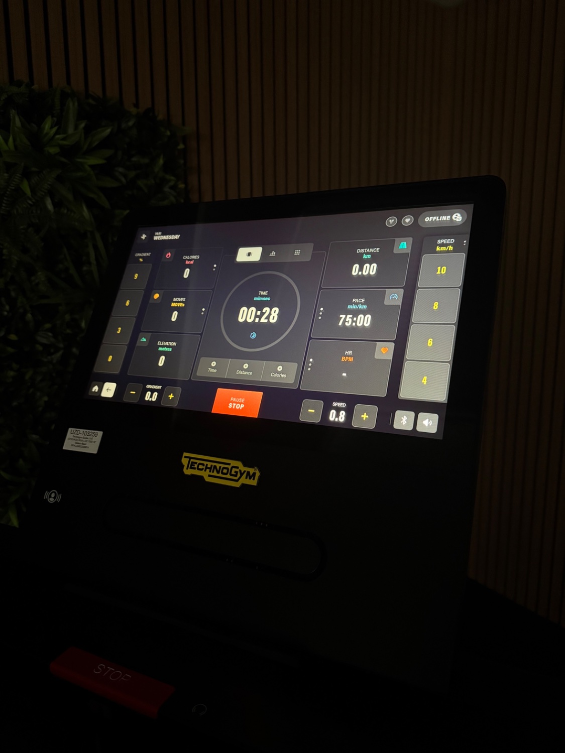 Technogym Excite LIVE (DFKUAQ4) RUN LIVE 7000 19" Meteor Black - Image 7
