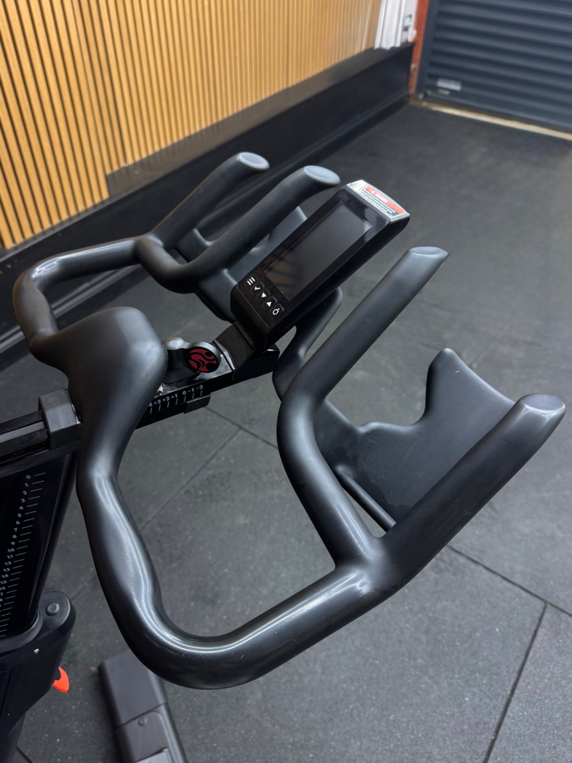 Life Fitness IC7 - Black Frame TFT2.0 - Image 5