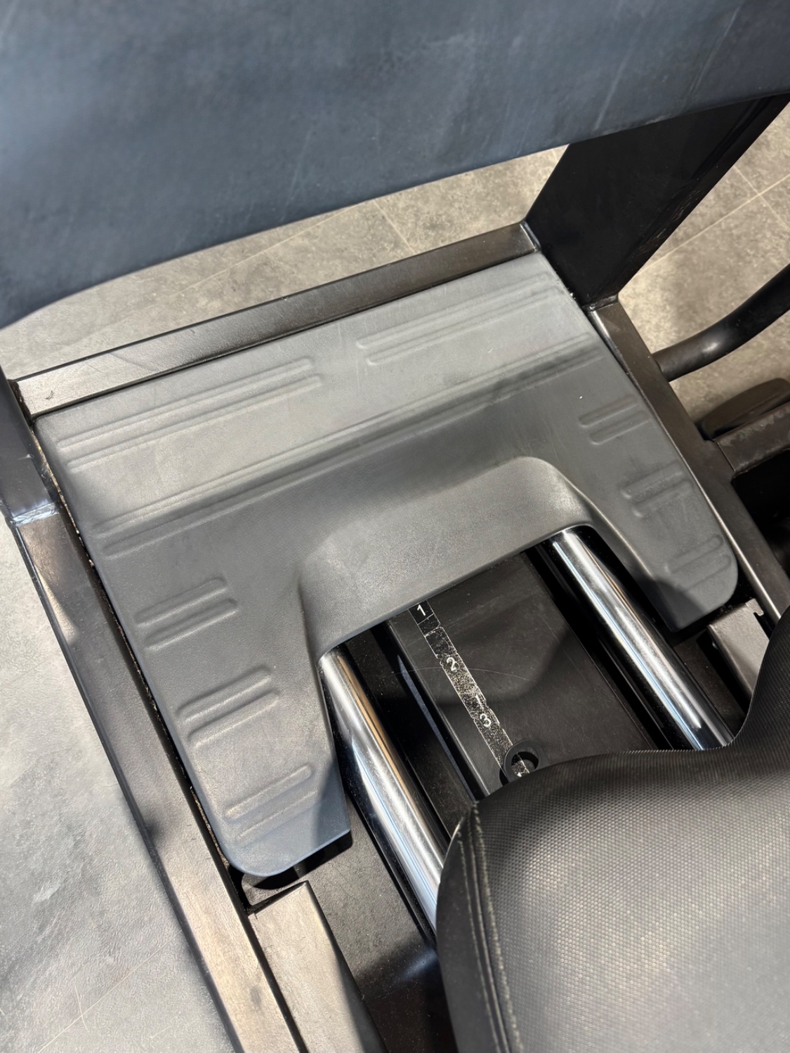Technogym Artis Leg Press (MK51) Black - Image 4
