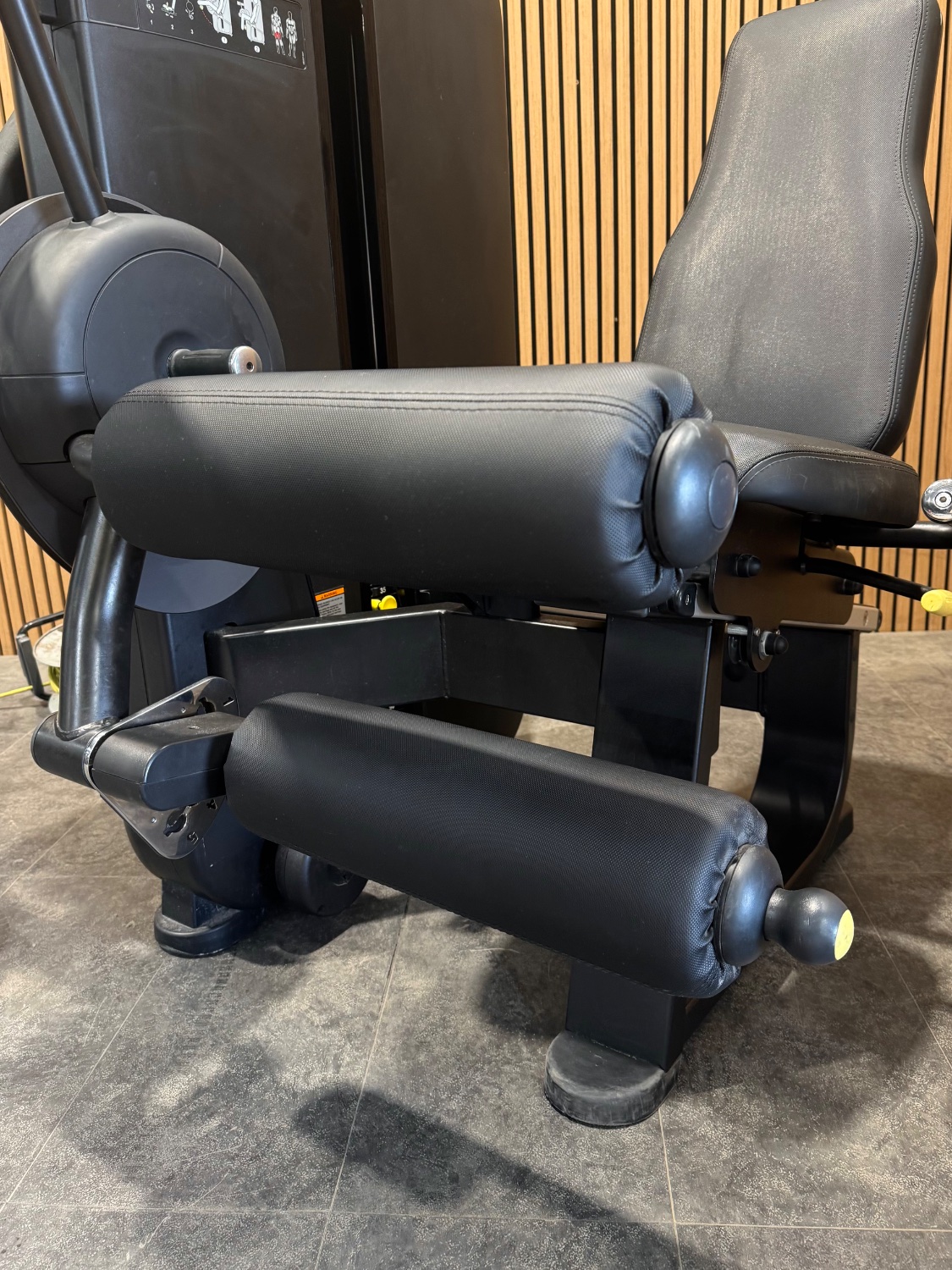 Technogym Artis Leg Curl (MK90) Black - Image 3